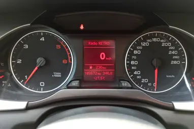 AUDI A4 Avant 2.0 TDI DPF Meteor Grey Metallic +Rozsdamentes +Full Szervíz +Patika Állapot +3X-s GARANCIA!!!