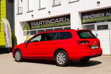 VOLKSWAGEN PASSAT VIII Variant 2.0 TDI BMT SCR Comfortline DSG7 Tornado Red+Mo-i 1- tulaj+ Végig Vez. Szervíz+Kítűnő Állapot+ 3X-s GARANCIA!!!