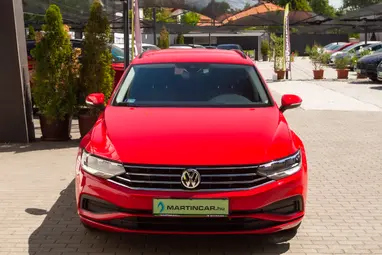 VOLKSWAGEN PASSAT VIII Variant 2.0 TDI BMT SCR Comfortline DSG7 Tornado Red+Mo-i 1- tulaj+ Végig Vez. Szervíz+Kítűnő Állapot+ 3X-s GARANCIA!!!