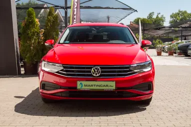 VOLKSWAGEN PASSAT VIII Variant 2.0 TDI BMT SCR Comfortline DSG7 Tornado Red+Mo-i 1- tulaj+ Végig Vez. Szervíz+Kítűnő Állapot+ 3X-s GARANCIA!!!