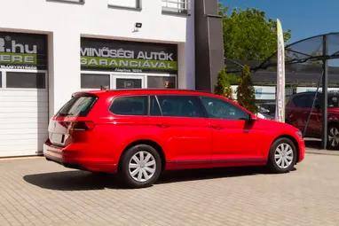 VOLKSWAGEN PASSAT VIII Variant 2.0 TDI BMT SCR Comfortline DSG7 Tornado Red+Mo-i 1- tulaj+ Végig Vez. Szervíz+Kítűnő Állapot+ 3X-s GARANCIA!!!