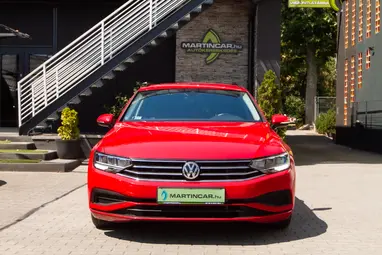 VOLKSWAGEN PASSAT VIII Variant 2.0 TDI BMT SCR Comfortline DSG7 Tornado Red+Mo-i 1- tulaj+ Végig Vez. Szervíz+Kítűnő Állapot+ 3X-s GARANCIA!!!
