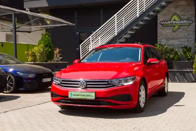 VOLKSWAGEN PASSAT VIII Variant 2.0 TDI BMT SCR Comfortline DSG7 Tornado Red+Mo-i 1- tulaj+ Végig Vez. Szervíz+Kítűnő Állapot+ 3X-s GARANCIA!!!