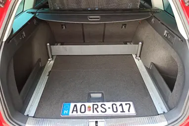 VOLKSWAGEN PASSAT VIII Variant 2.0 TDI BMT SCR Comfortline DSG7 Tornado Red+Mo-i 1- tulaj+ Végig Vez. Szervíz+Kítűnő Állapot+ 3X-s GARANCIA!!!