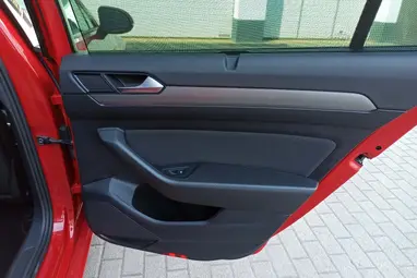 VOLKSWAGEN PASSAT VIII Variant 2.0 TDI BMT SCR Comfortline DSG7 Tornado Red+Mo-i 1- tulaj+ Végig Vez. Szervíz+Kítűnő Állapot+ 3X-s GARANCIA!!!