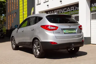 HYUNDAI IX35 2.0 CRDi HP Style 4WD (Automata) Sleek Silver Metallic+ Összkerék+ Jól Felszerelt+ Kevés Km+ 3X-s GARANCIA!!!