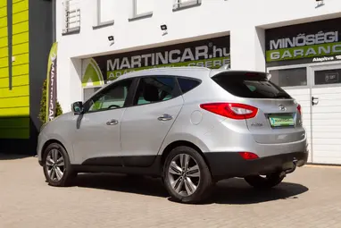 HYUNDAI IX35 2.0 CRDi HP Style 4WD (Automata) Sleek Silver Metallic+ Összkerék+ Jól Felszerelt+ Kevés Km+ 3X-s GARANCIA!!!