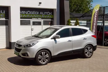 HYUNDAI IX35 2.0 CRDi HP Style 4WD (Automata) Sleek Silver Metallic+ Összkerék+ Jól Felszerelt+ Kevés Km+ 3X-s GARANCIA!!!