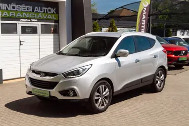 HYUNDAI IX35 2.0 CRDi HP Style 4WD (Automata) Sleek Silver Metallic+ Összkerék+ Jól Felszerelt+ Kevés Km+ 3X-s GARANCIA!!!