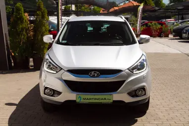 HYUNDAI IX35 2.0 CRDi HP Style 4WD (Automata) Sleek Silver Metallic+ Összkerék+ Jól Felszerelt+ Kevés Km+ 3X-s GARANCIA!!!
