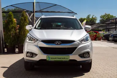 HYUNDAI IX35 2.0 CRDi HP Style 4WD (Automata) Sleek Silver Metallic+ Összkerék+ Jól Felszerelt+ Kevés Km+ 3X-s GARANCIA!!!