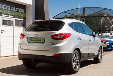 HYUNDAI IX35 2.0 CRDi HP Style 4WD (Automata) Sleek Silver Metallic+ Összkerék+ Jól Felszerelt+ Kevés Km+ 3X-s GARANCIA!!!