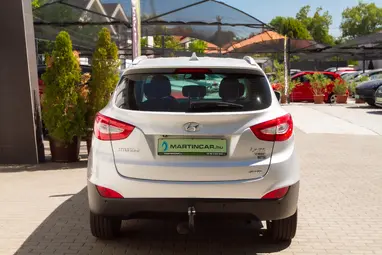 HYUNDAI IX35 2.0 CRDi HP Style 4WD (Automata) Sleek Silver Metallic+ Összkerék+ Jól Felszerelt+ Kevés Km+ 3X-s GARANCIA!!!