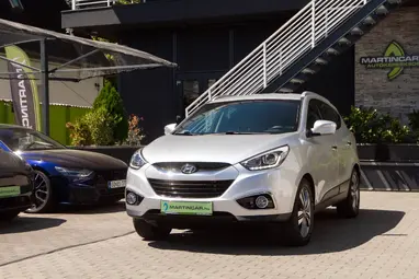 HYUNDAI IX35 2.0 CRDi HP Style 4WD (Automata) Sleek Silver Metallic+ Összkerék+ Jól Felszerelt+ Kevés Km+ 3X-s GARANCIA!!!