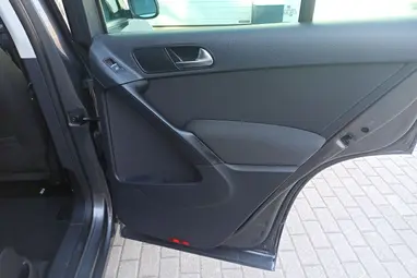 VOLKSWAGEN TIGUAN 2.0 CR TDI Sport&Style 4Motion DSG Max felszerelt +Full Vez. Sz.Könyv +1.Tulaj +Prémium állapot +3X-s GARANCIA !!