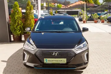 HYUNDAI IONIQ hybrid 1.6 GDi Comfort DCT Phantom Black Metallic +Vezetett Szervizkönyv +Jól felszerelt +3X-s GARANCIA !!