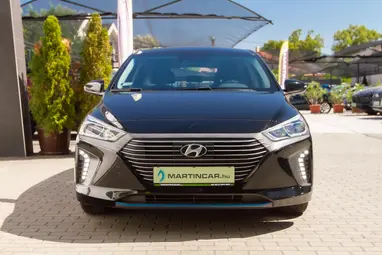 HYUNDAI IONIQ hybrid 1.6 GDi Comfort DCT Phantom Black Metallic +Vezetett Szervizkönyv +Jól felszerelt +3X-s GARANCIA !!