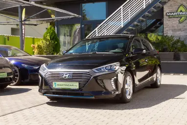 HYUNDAI IONIQ hybrid 1.6 GDi Comfort DCT Phantom Black Metallic +Vezetett Szervizkönyv +Jól felszerelt +3X-s GARANCIA !!