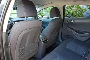 HYUNDAI IONIQ hybrid 1.6 GDi Comfort DCT Phantom Black Metallic +Vezetett Szervizkönyv +Jól felszerelt +3X-s GARANCIA !!