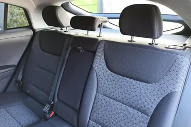 HYUNDAI IONIQ hybrid 1.6 GDi Comfort DCT Phantom Black Metallic +Vezetett Szervizkönyv +Jól felszerelt +3X-s GARANCIA !!