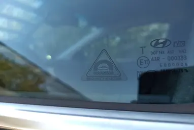 HYUNDAI IONIQ hybrid 1.6 GDi Comfort DCT Phantom Black Metallic +Vezetett Szervizkönyv +Jól felszerelt +3X-s GARANCIA !!