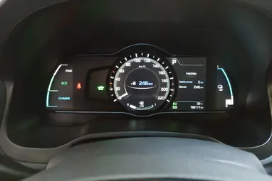 HYUNDAI IONIQ hybrid 1.6 GDi Comfort DCT Phantom Black Metallic +Vezetett Szervizkönyv +Jól felszerelt +3X-s GARANCIA !!