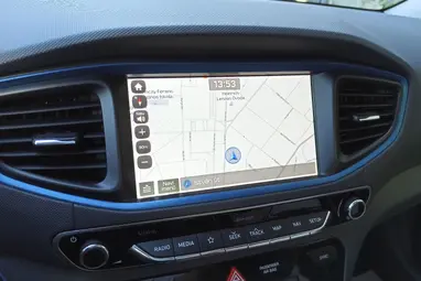 HYUNDAI IONIQ hybrid 1.6 GDi Comfort DCT Phantom Black Metallic +Vezetett Szervizkönyv +Jól felszerelt +3X-s GARANCIA !!