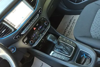 HYUNDAI IONIQ hybrid 1.6 GDi Comfort DCT Phantom Black Metallic +Vezetett Szervizkönyv +Jól felszerelt +3X-s GARANCIA !!