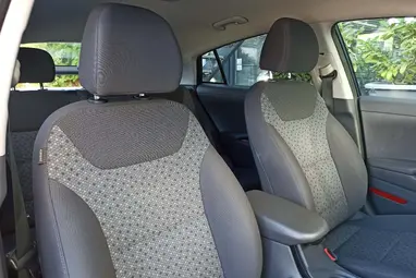 HYUNDAI IONIQ hybrid 1.6 GDi Comfort DCT Phantom Black Metallic +Vezetett Szervizkönyv +Jól felszerelt +3X-s GARANCIA !!