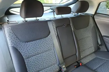 HYUNDAI IONIQ hybrid 1.6 GDi Comfort DCT Phantom Black Metallic +Vezetett Szervizkönyv +Jól felszerelt +3X-s GARANCIA !!