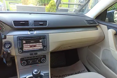 VOLKSWAGEN PASSAT VII Variant 2.0 CR TDI Comfortline BMT Urano Grey+ Állófűtés+ Friss Szervíz+ Jól Felszerelt+ 3X-s GARANCIA!!!