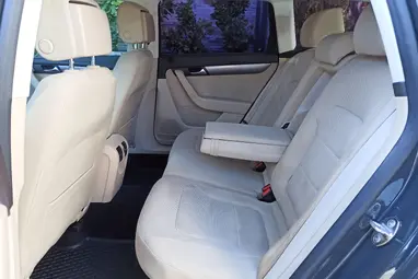 VOLKSWAGEN PASSAT VII Variant 2.0 CR TDI Comfortline BMT Urano Grey+ Állófűtés+ Friss Szervíz+ Jól Felszerelt+ 3X-s GARANCIA!!!