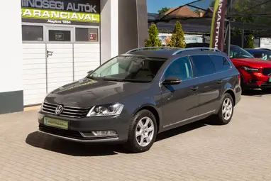 VOLKSWAGEN PASSAT VII Variant 2.0 CR TDI Comfortline BMT Urano Grey+ Állófűtés+ Friss Szervíz+ Jól Felszerelt+ 3X-s GARANCIA!!!