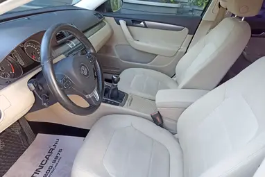 VOLKSWAGEN PASSAT VII Variant 2.0 CR TDI Comfortline BMT Urano Grey+ Állófűtés+ Friss Szervíz+ Jól Felszerelt+ 3X-s GARANCIA!!!