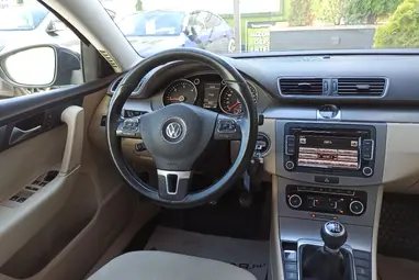 VOLKSWAGEN PASSAT VII Variant 2.0 CR TDI Comfortline BMT Urano Grey+ Állófűtés+ Friss Szervíz+ Jól Felszerelt+ 3X-s GARANCIA!!!