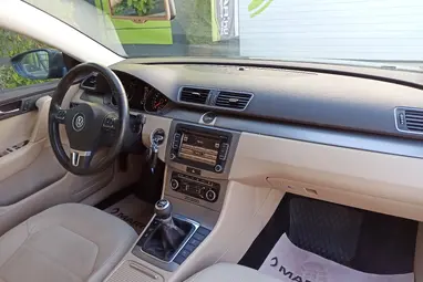 VOLKSWAGEN PASSAT VII Variant 2.0 CR TDI Comfortline BMT Urano Grey+ Állófűtés+ Friss Szervíz+ Jól Felszerelt+ 3X-s GARANCIA!!!