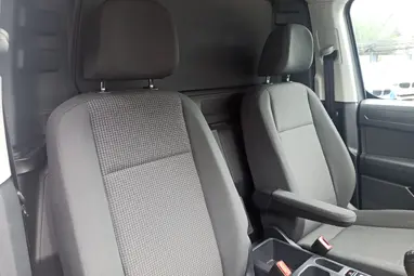 VOLKSWAGEN CADDY Cargo 2.0 TDI RT Pure Grey+ Kevés Km+ Mo.-i 1. Tulaj+ Újszerű+ 3X-s GARANCIA!!!