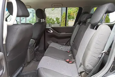 NISSAN PATHFINDER 2.5 Tdi SE [EU5] Black Metallic+ Vezetett Szerviz+ Szép Állapot+ 3X-s GARANCIA!!!