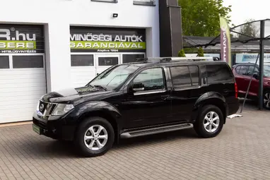 NISSAN PATHFINDER 2.5 Tdi SE [EU5] Black Metallic+ Vezetett Szerviz+ Szép Állapot+ 3X-s GARANCIA!!!
