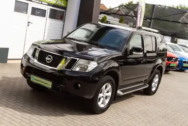 NISSAN PATHFINDER 2.5 Tdi SE [EU5] Black Metallic+ Vezetett Szerviz+ Szép Állapot+ 3X-s GARANCIA!!!