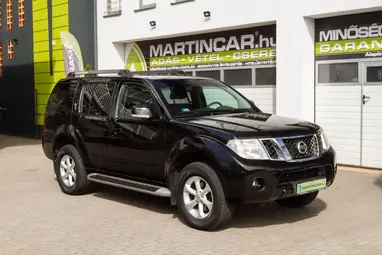 NISSAN PATHFINDER 2.5 Tdi SE [EU5] Black Metallic+ Vezetett Szerviz+ Szép Állapot+ 3X-s GARANCIA!!!