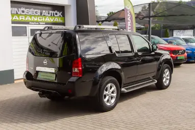 NISSAN PATHFINDER 2.5 Tdi SE [EU5] Black Metallic+ Vezetett Szerviz+ Szép Állapot+ 3X-s GARANCIA!!!
