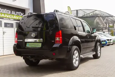 NISSAN PATHFINDER 2.5 Tdi SE [EU5] Black Metallic+ Vezetett Szerviz+ Szép Állapot+ 3X-s GARANCIA!!!