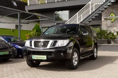NISSAN PATHFINDER 2.5 Tdi SE [EU5] Black Metallic+ Vezetett Szerviz+ Szép Állapot+ 3X-s GARANCIA!!!
