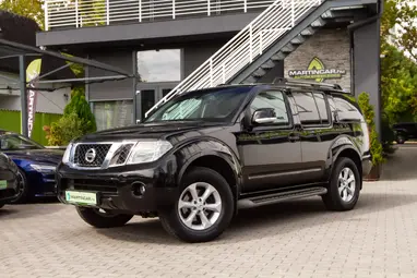 NISSAN PATHFINDER 2.5 Tdi SE [EU5] Black Metallic+ Vezetett Szerviz+ Szép Állapot+ 3X-s GARANCIA!!!