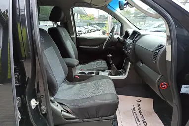 NISSAN PATHFINDER 2.5 Tdi SE [EU5] Black Metallic+ Vezetett Szerviz+ Szép Állapot+ 3X-s GARANCIA!!!