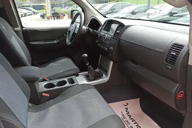 NISSAN PATHFINDER 2.5 Tdi SE [EU5] Black Metallic+ Vezetett Szerviz+ Szép Állapot+ 3X-s GARANCIA!!!