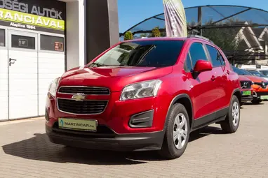 CHEVROLET TRAX 1.6 LS Velvet Red Metallic+ Vezetett Szervizkönyv+ Szívó Benzin+ 3X-s GARANCIA!!!