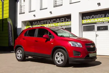 CHEVROLET TRAX 1.6 LS Velvet Red Metallic+ Vezetett Szervizkönyv+ Szívó Benzin+ 3X-s GARANCIA!!!