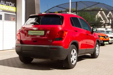 CHEVROLET TRAX 1.6 LS Velvet Red Metallic+ Vezetett Szervizkönyv+ Szívó Benzin+ 3X-s GARANCIA!!!